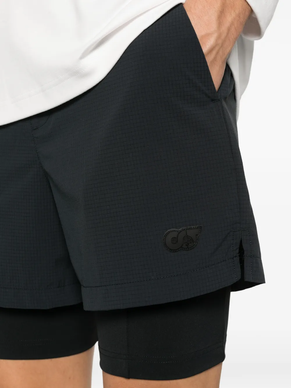 Alphatauri Pulan Shorts In Black