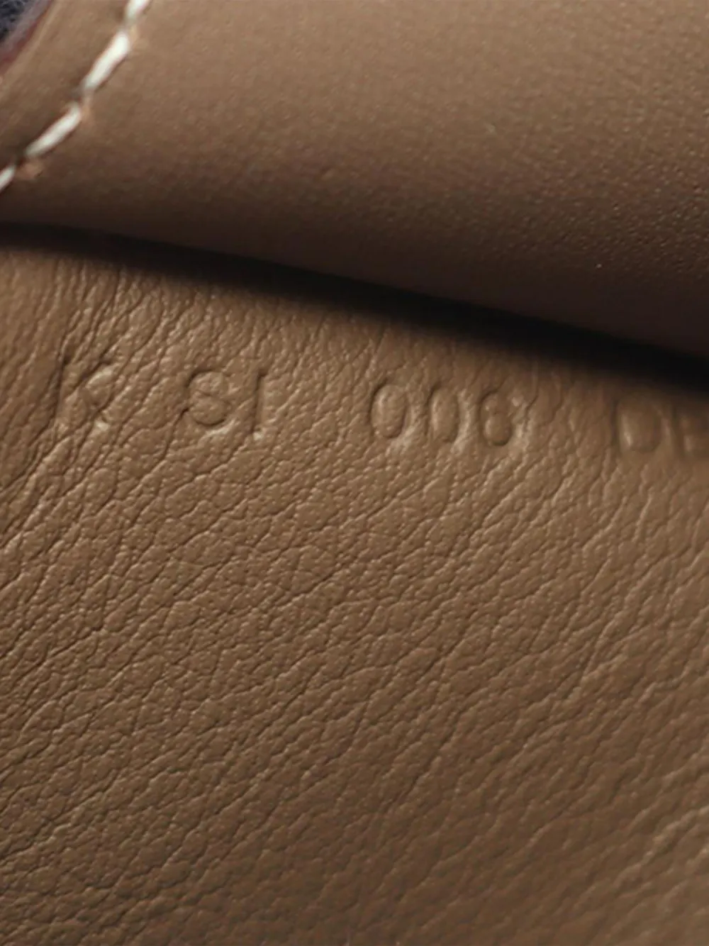 Pre-owned Hermes 2025 Leather Ungo Pm Chaîne D'ancre Pouch In Brown