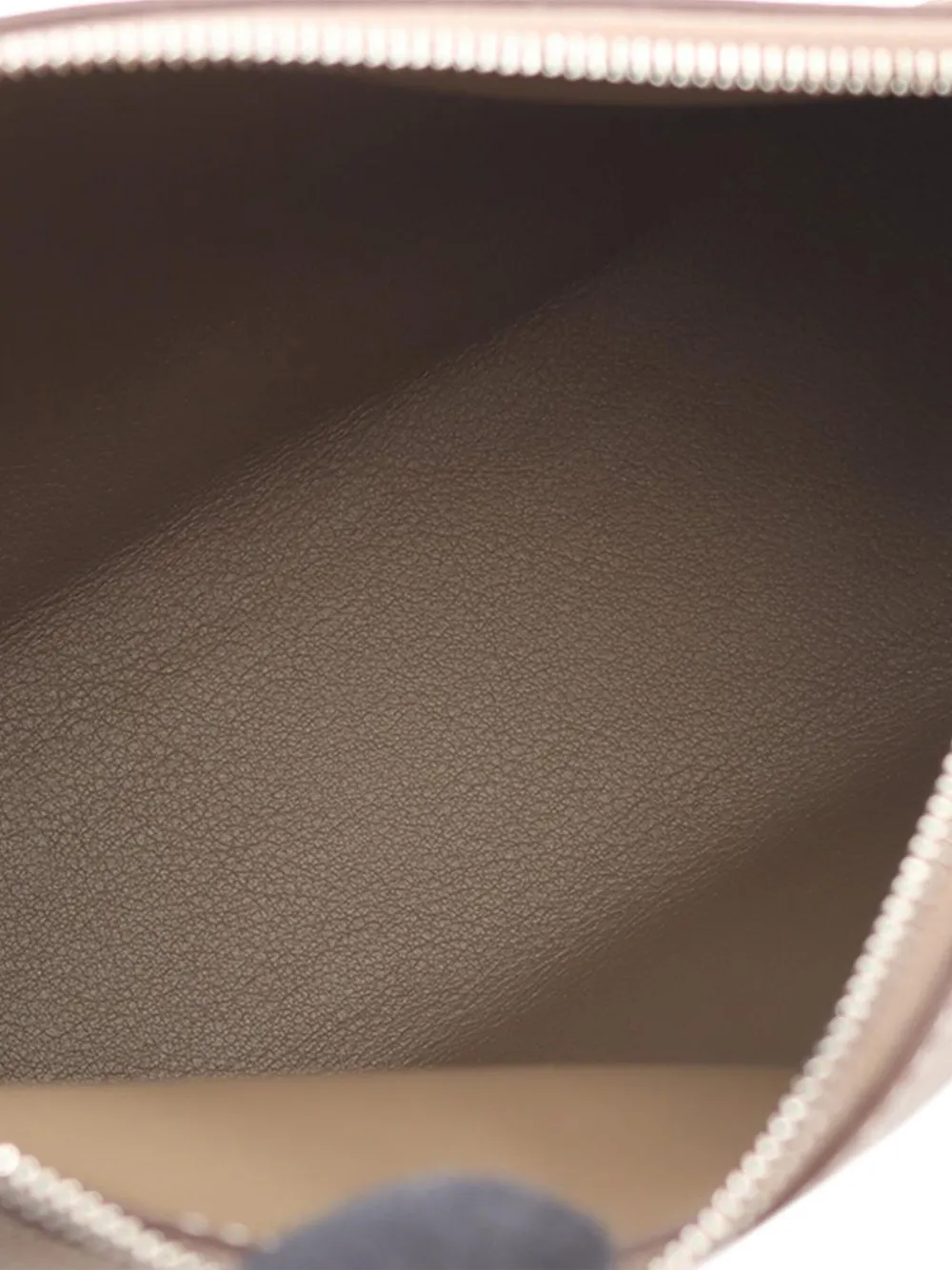 Pre-owned Hermes 2025 Leather Ungo Pm Chaîne D'ancre Pouch In Brown