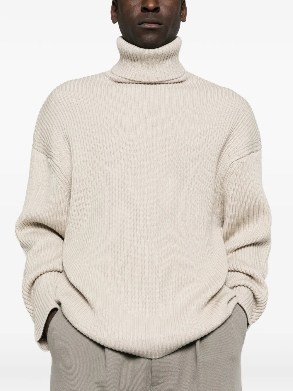 ENTIRE STUDIOS Geribbelde coltrui Beige