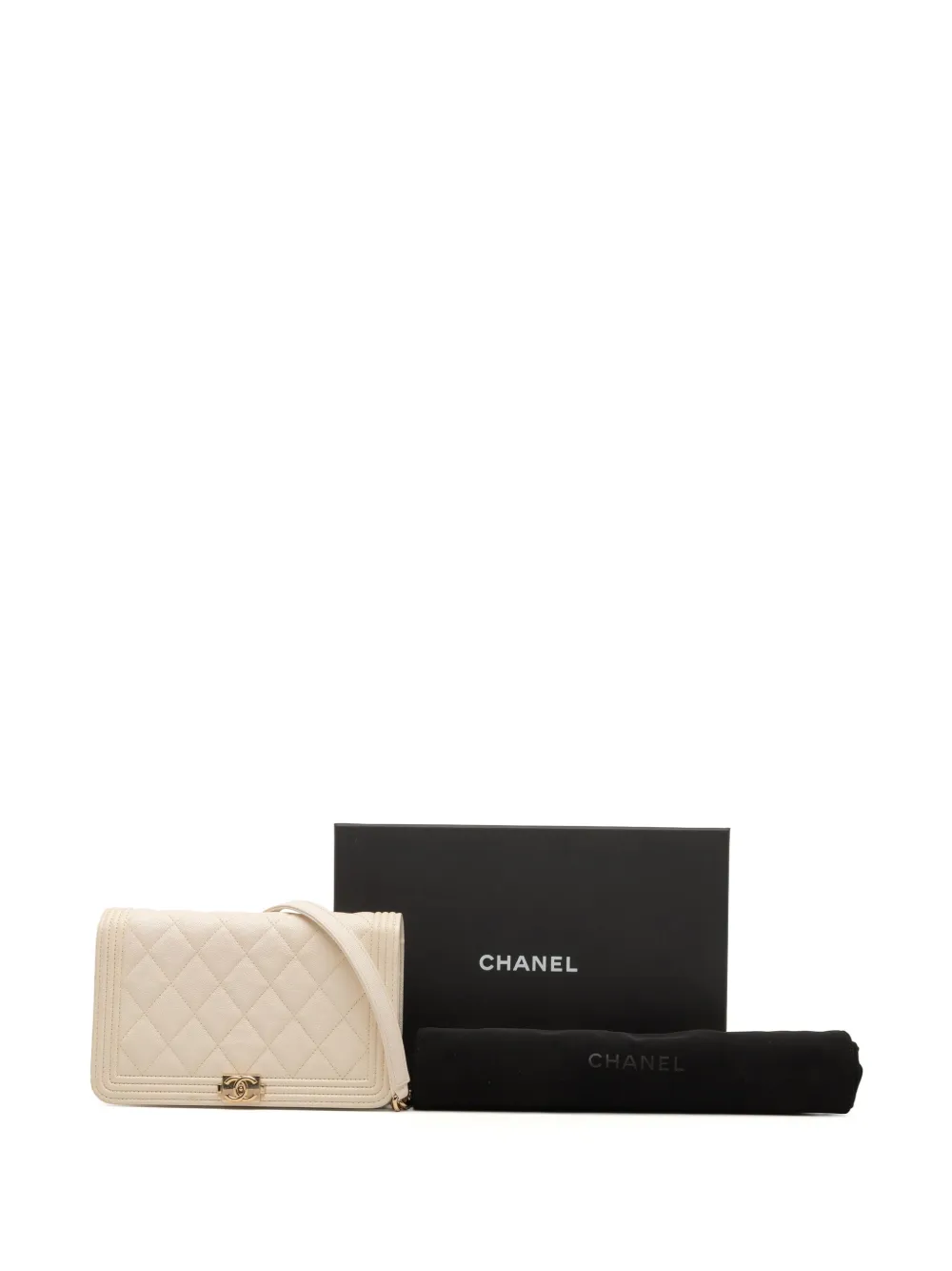 CHANEL Pre-owned 2019 Quilted Caviar Boy Wallet On Chain Crossbody Bag In White