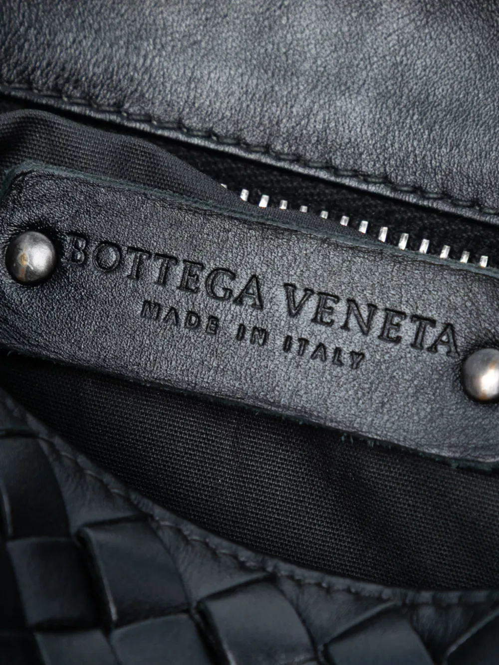 BOTTEGA VENETA Pre-owned 2012-2025 Nappa Intrecciato Vn Crossbody Bag In Black