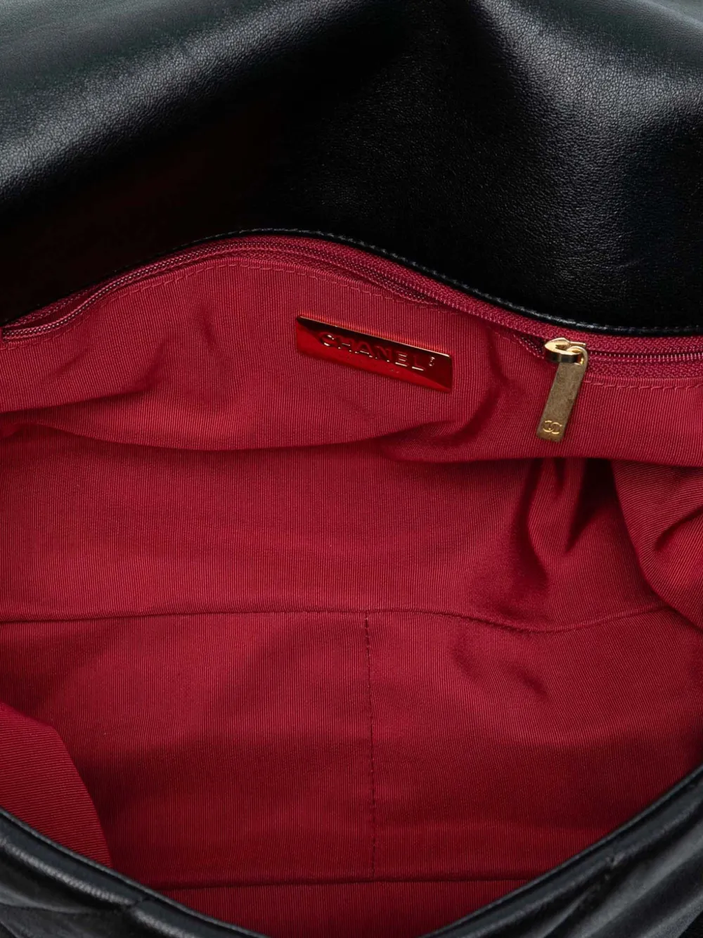 Pre-owned Chanel 2019 Maxi Lambskin 19 Flap Satchel In Black