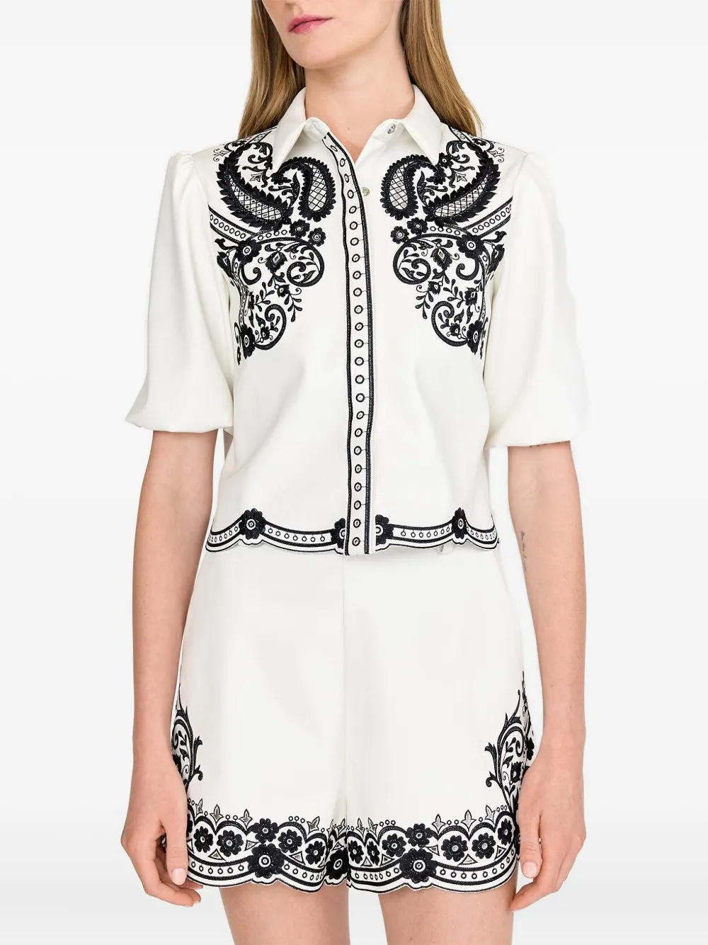 Christy Lynn Blusa Gracie con ricamo - Bianco