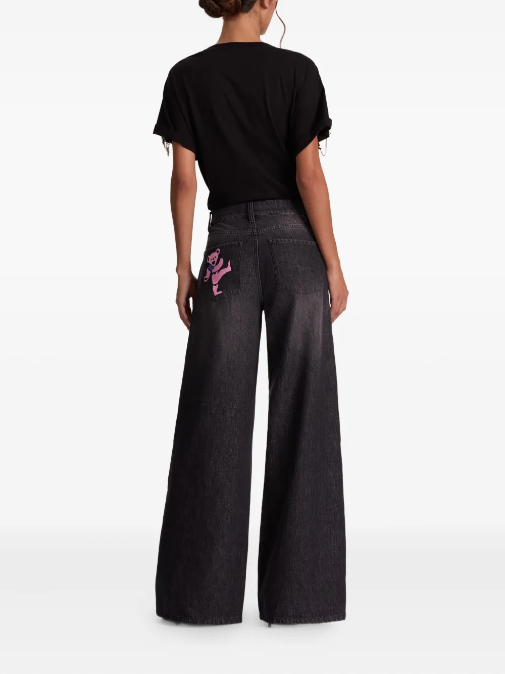 Alice And Olivia Amazing Embroidered-patches Jeans In Black