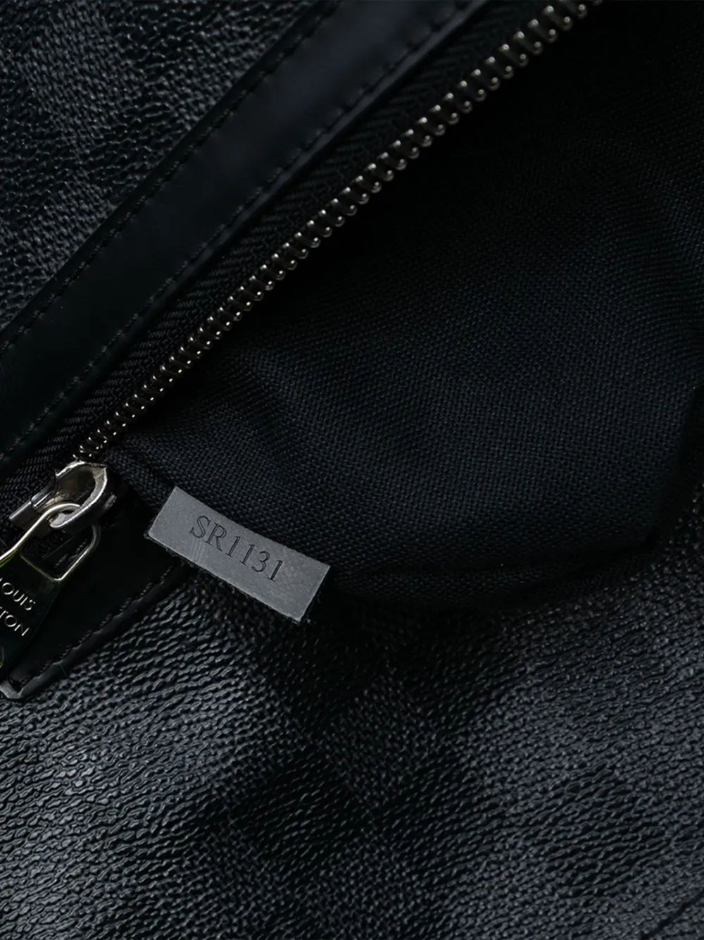 LOUIS VUITTON Pre-owned 2011 Damier Graphite Mick Gm Crossbody Bag In Black