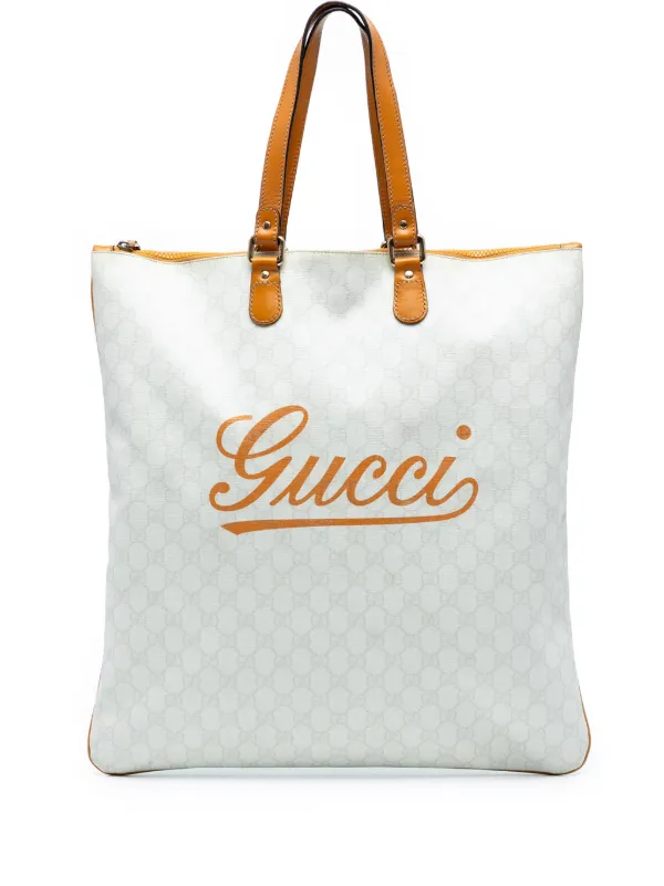 Gucci Pre-owned 2000-2015 GG Supreme Heritage Logo Flat Zip Tote Bag in White
