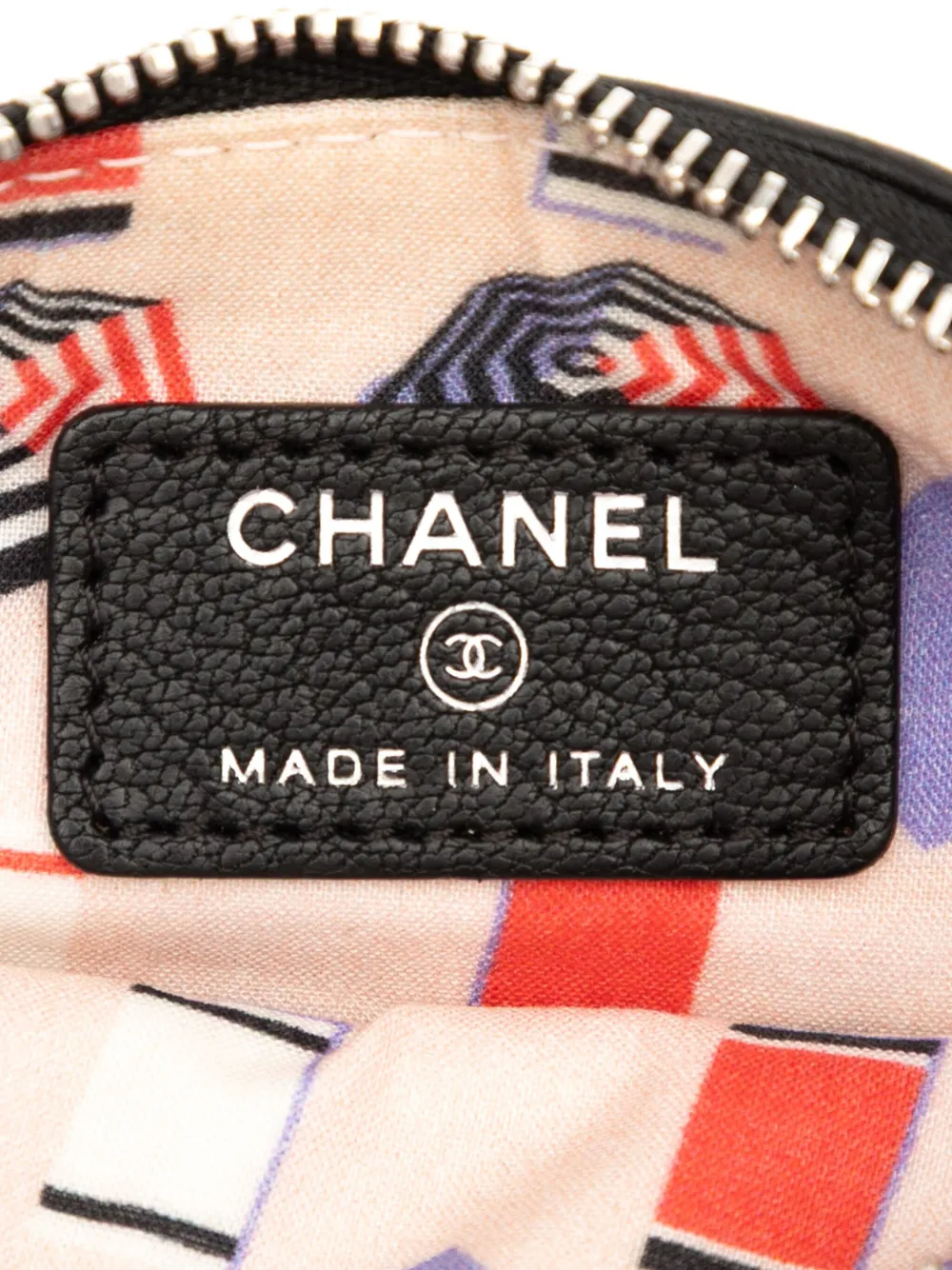 CHANEL Pre-owned 2019 Cc Grained Calfskin Zip Pouch In Black