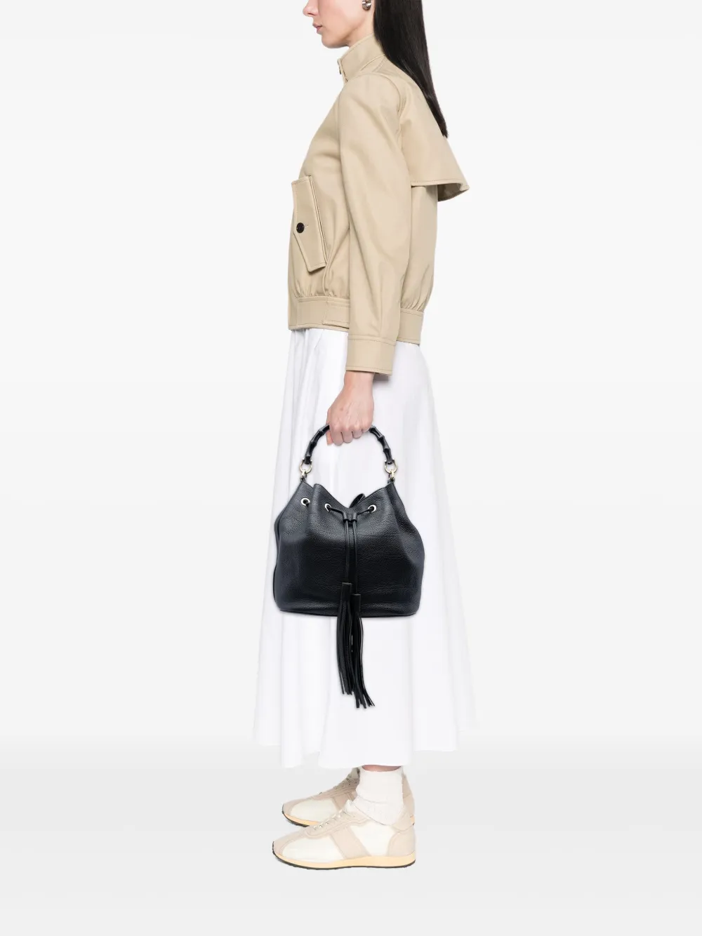 Gucci Pre-Owned 2016-2025 Pebbled Calfskin Miss Bamboo Tassel bucket bag | Pre-Owned | Image 2