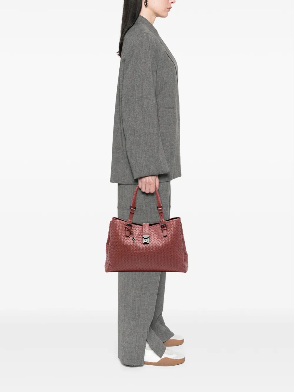 Pre-owned Bottega Veneta 2012-2025 Medium Nappa Intrecciato Roma Tote Bag In Red