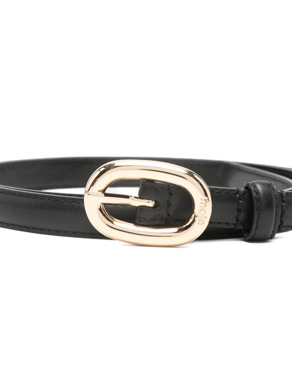 Oval-Buckle Belt