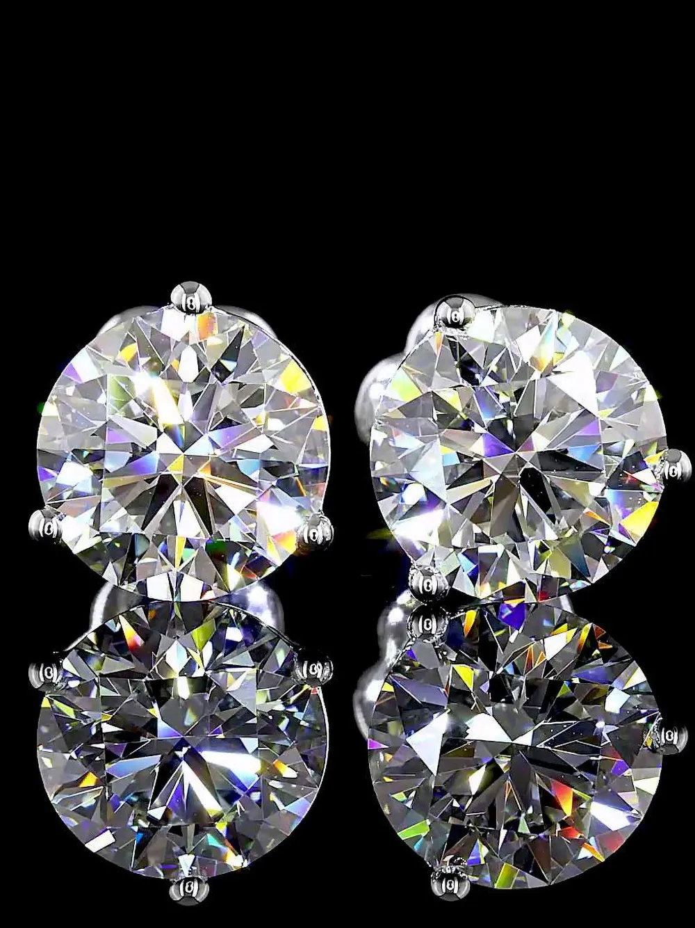 Jewels Aficionado Orecchini a bottone in oro bianco 14 carati con diamanti - Argento