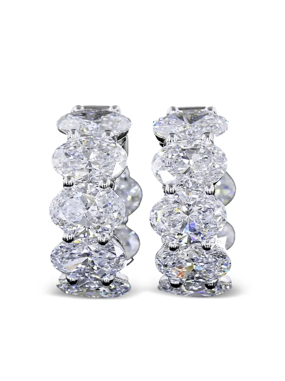 Jewels Aficionado 14k white gold huggie diamond earrings - Silber