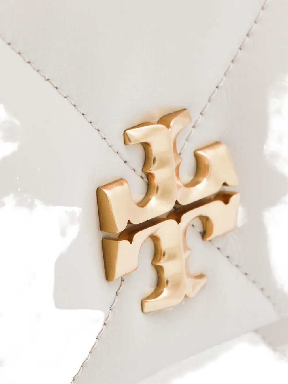 Tory Burch Quilted Chain Leather Shoulder Bag In Gray