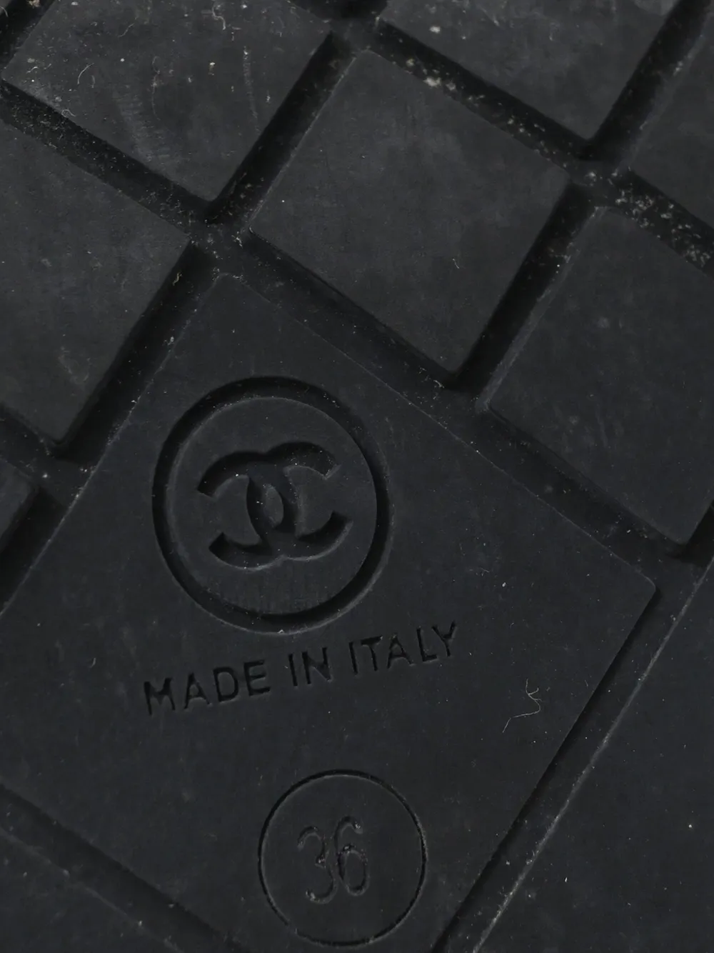 Pre-owned Chanel 55mm Cc-logo Zip Ankle Boots In Black