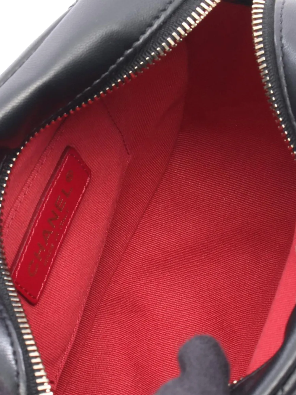 CHANEL Pre-owned 2021-2025 Cc Quilted Lambskin Pearl Chain Camera Bag Crossbody Bag In Black