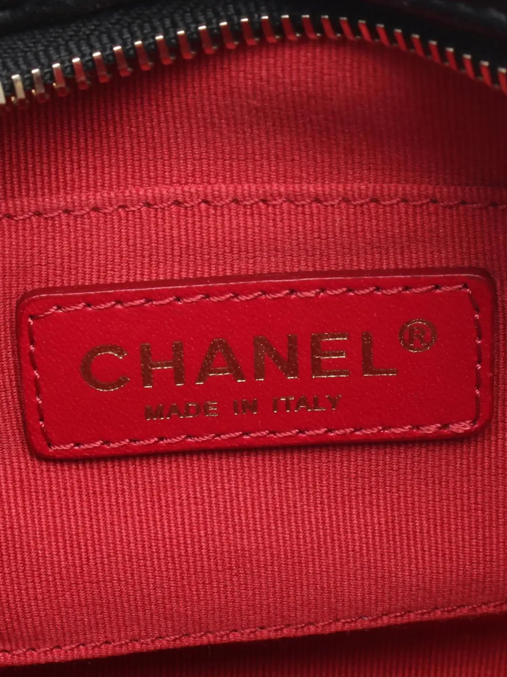 CHANEL Pre-owned 2021-2025 Cc Quilted Lambskin Pearl Chain Camera Bag Crossbody Bag In Black