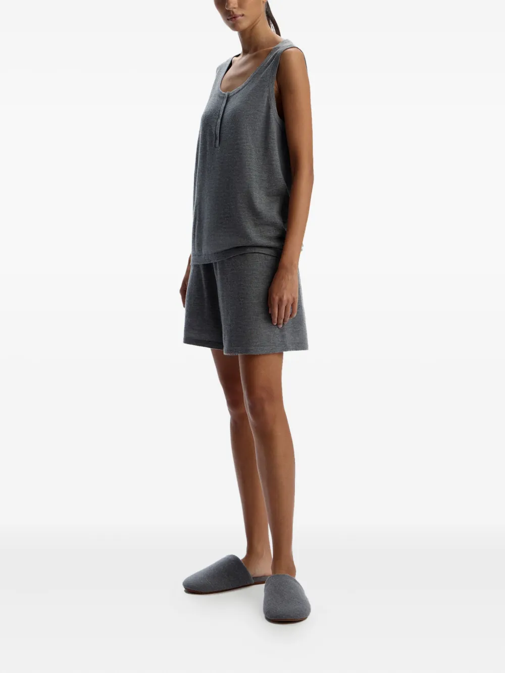 12 STOREEZ Shorts met elastische taille Grijs