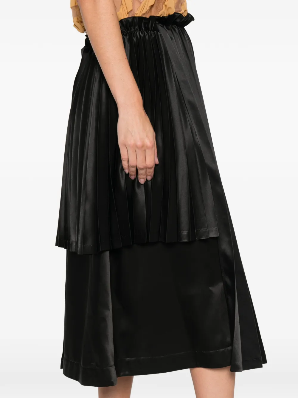 Noir Kei Ninomiya Pleated Asymmetric Midi Skirt In Black