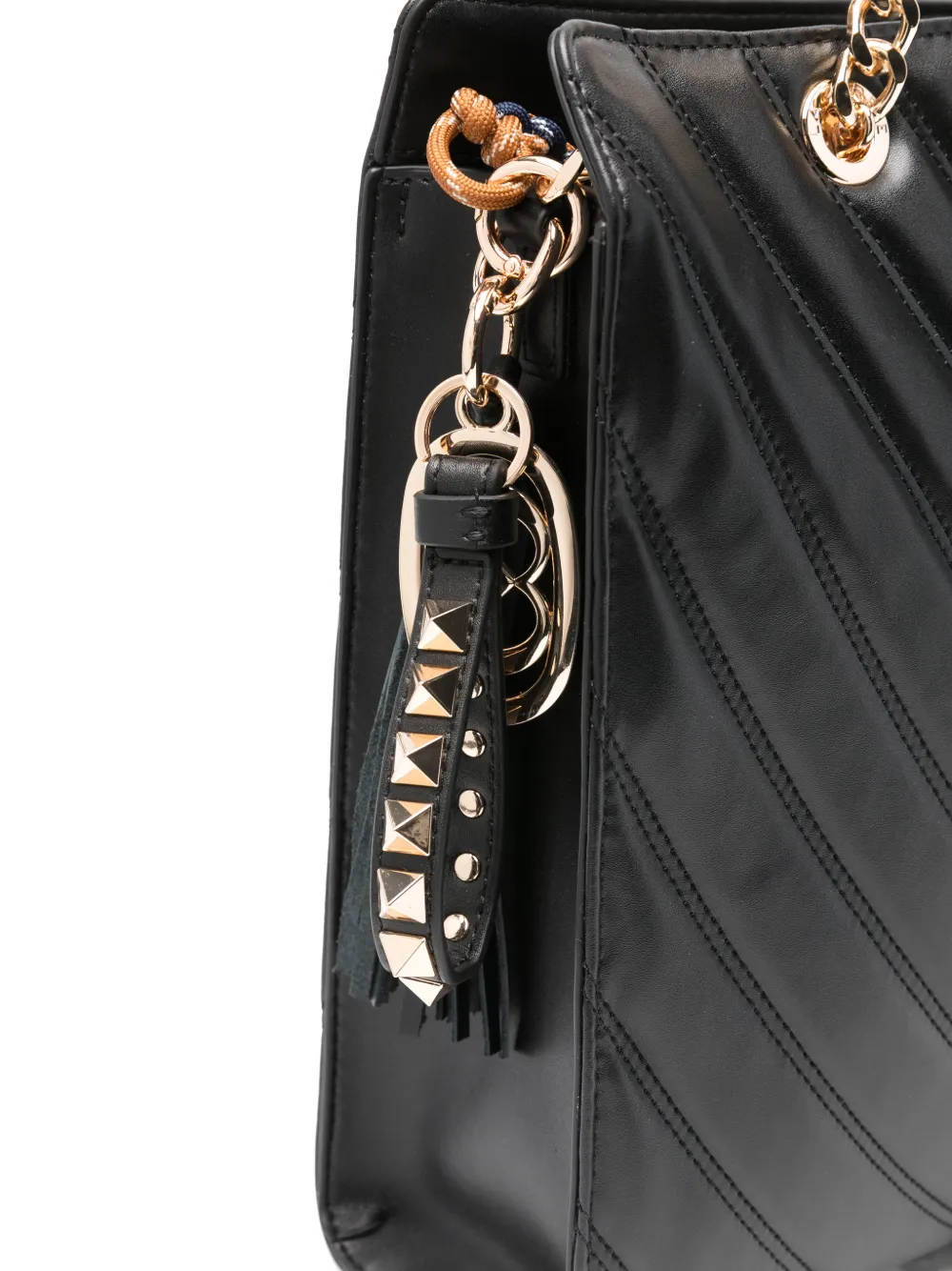 La Carrie Quilted Chain Shoulder Bag In Black