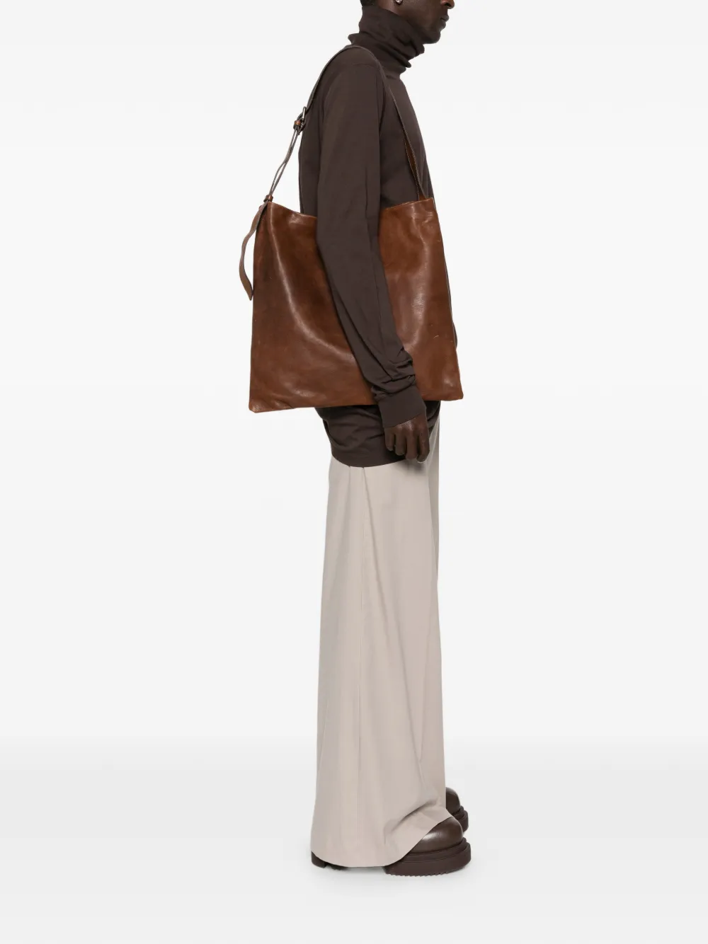 SOMMET Lidia buckle-detail messenger bag | Men | Image 2