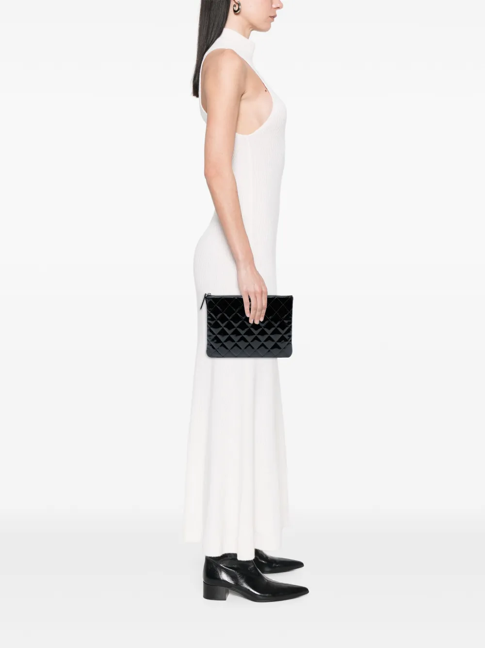 CHANEL Pre-Owned 2012-2013 Medium Quilted Patent O Case clutch bag | Pre-Owned | Image 2