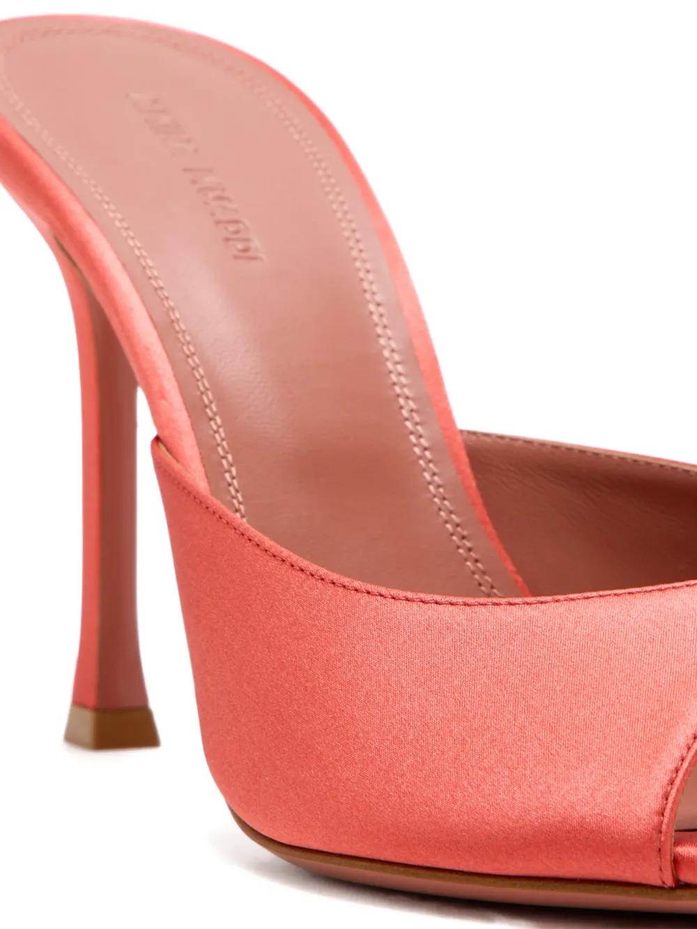 Amina Muaddi Alexa sandalen met open neus Oranje