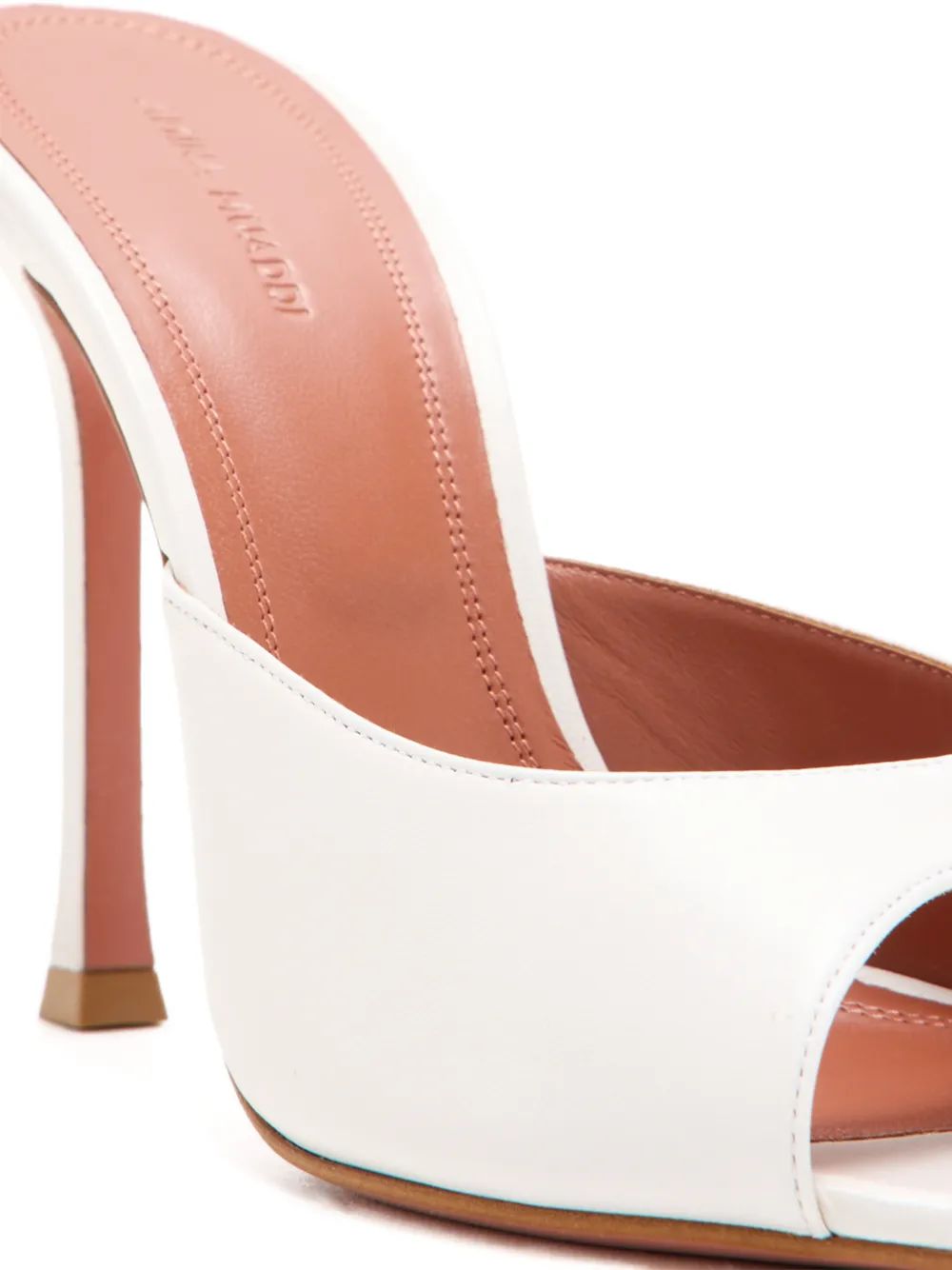 Amina Muaddi Alexa sandalen Wit