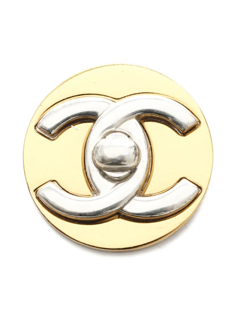 CHANEL Pre-Owned 1997 Turnlock CC logo brooch - ゴールドトーン CHANEL Pre-Owned 1997 Turnlock CC logo brooch - ゴールドトーン