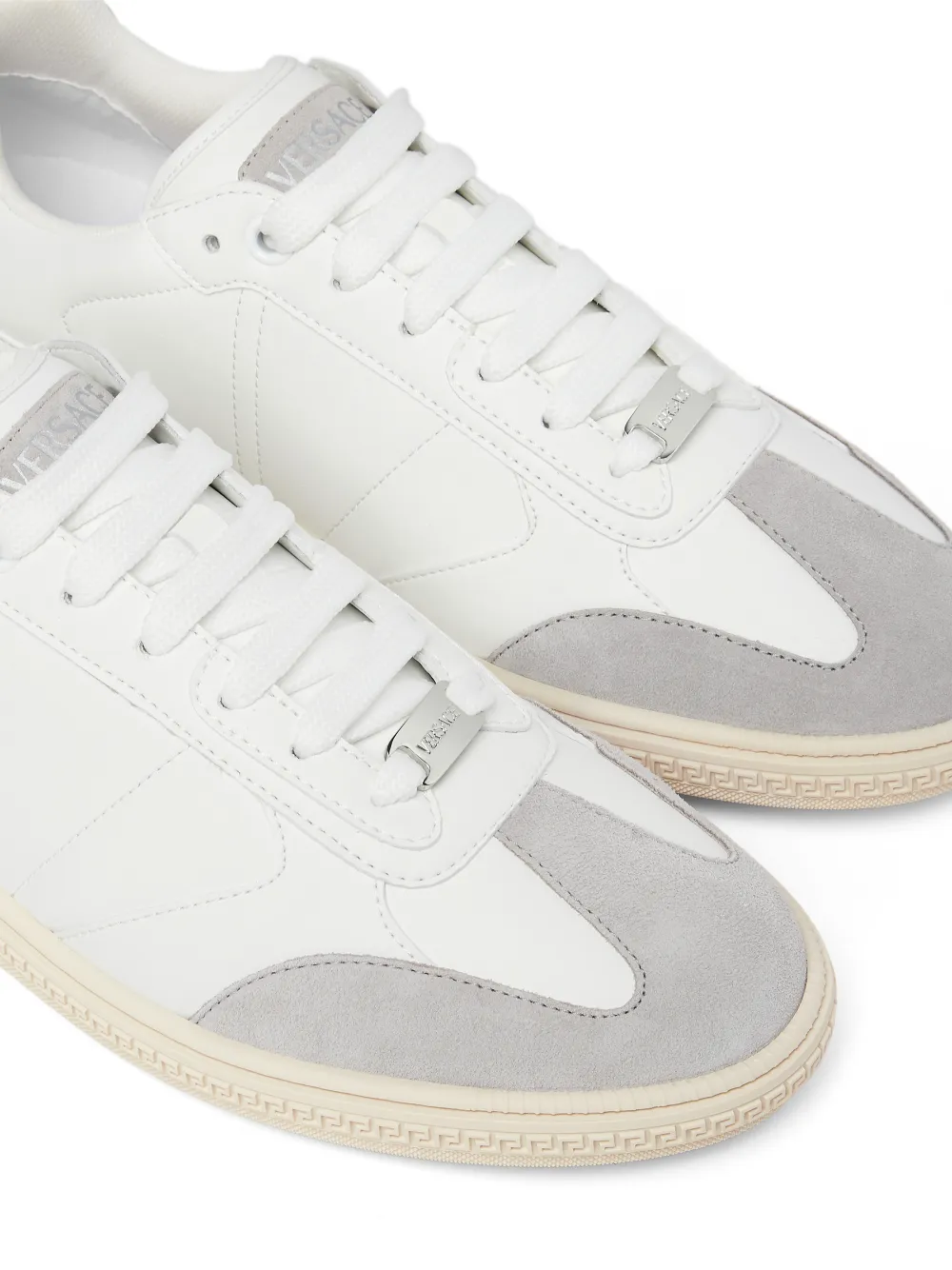 Versace Sneakers met vlakken en Greca-patroon Wit