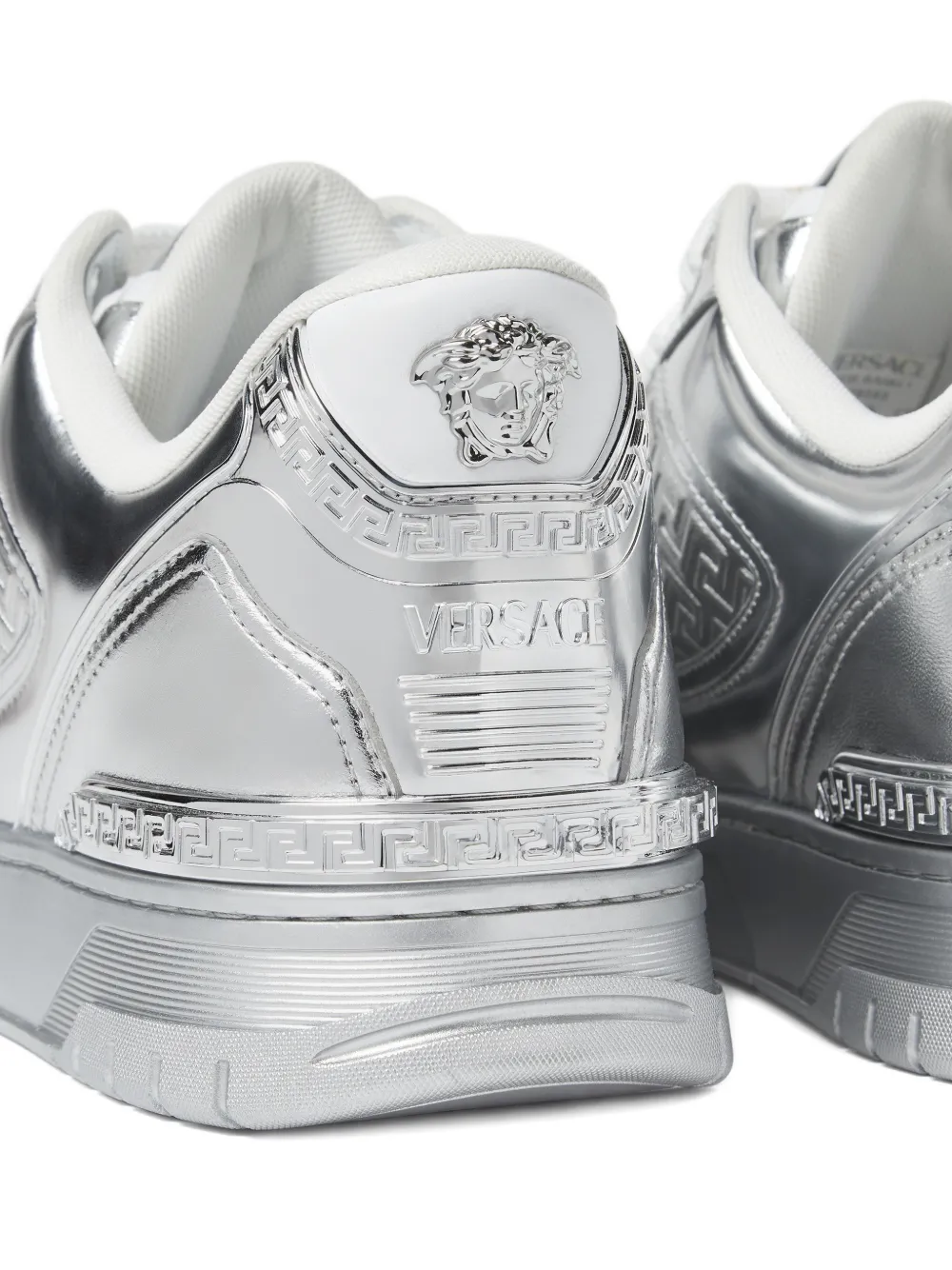 Versace Medusa sneakers met Greca-reliëf Zilver