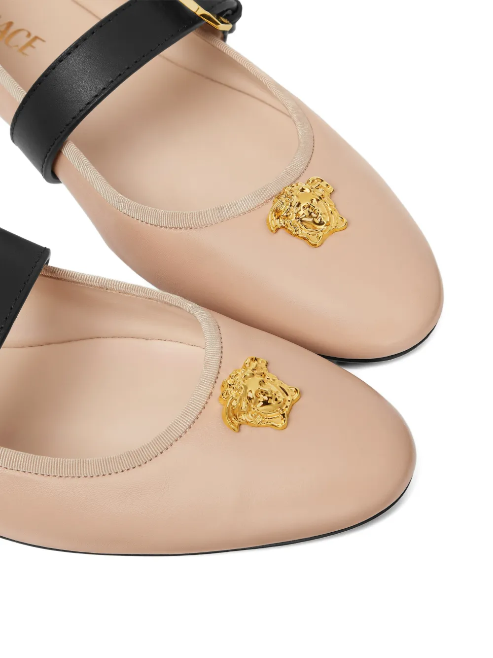 Versace La Medusa ballerina's van nappa leer Beige