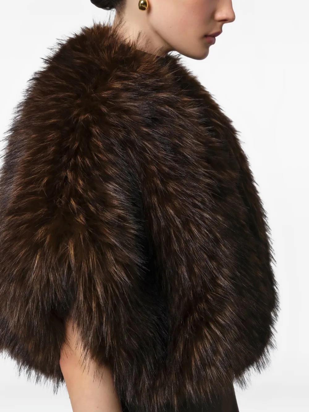 Apparis Devin Shrug In Brown