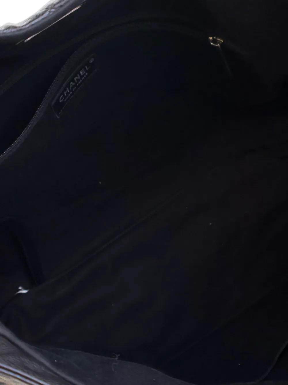 Pre-owned Chanel 2009-2010 Reissue Quilted Caviar Messenger Flap Crossbody Bag In Black