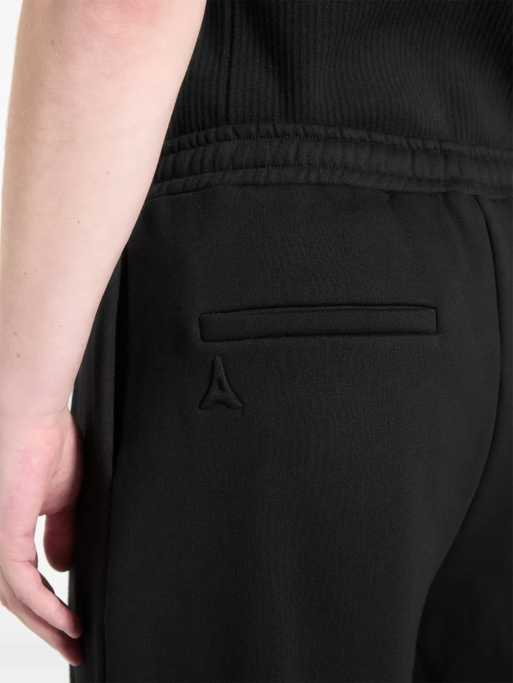 Manière De Voir Cyril pleated track pants Zwart
