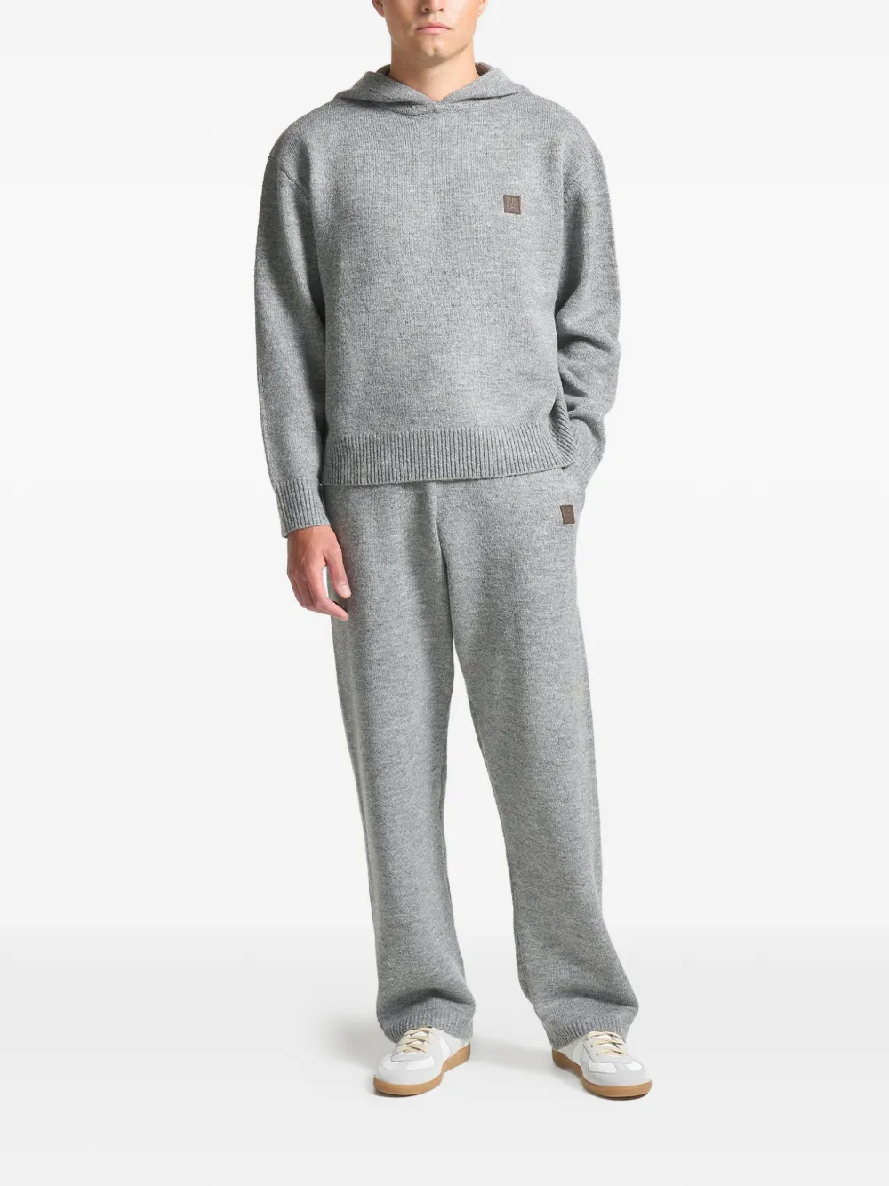 Manière De Voir signature embossed-patch knit track pants - Grijs