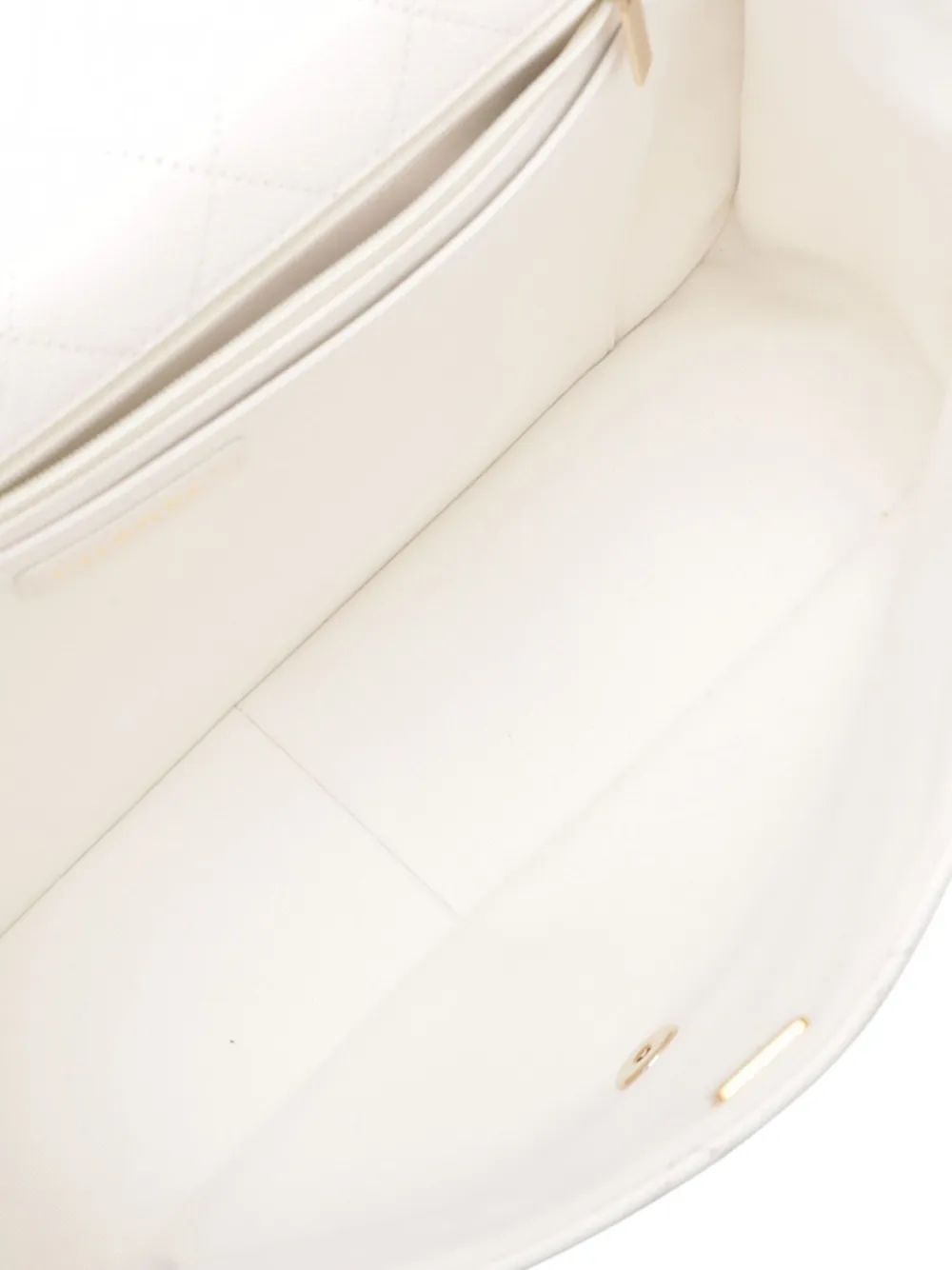 Pre-owned Chanel 2021-2025 Xxl Cc Quilted Caviar Single Flap Shoulder Bag In White