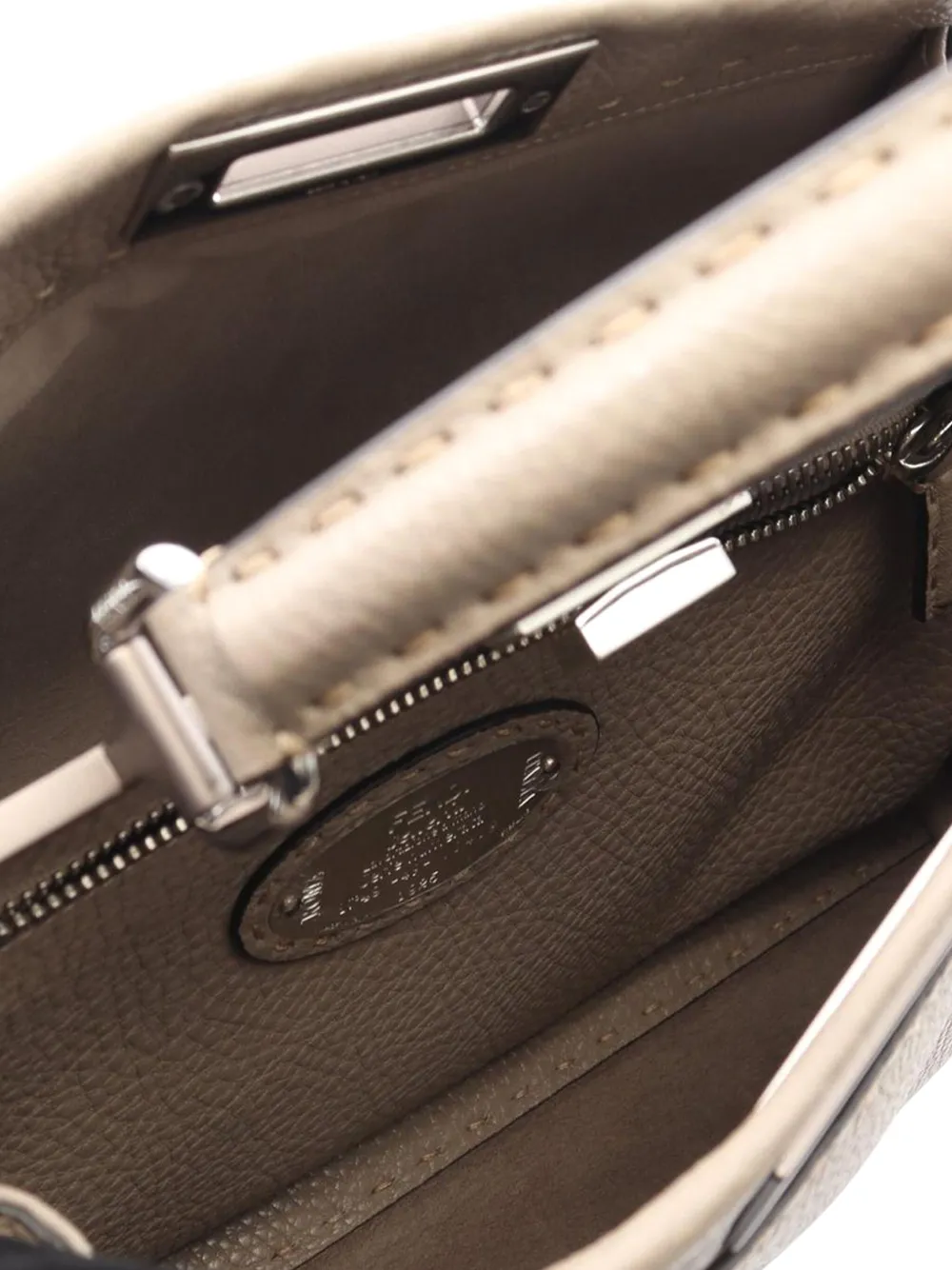 Pre-owned Fendi 2000-2010 Medium Leather Selleria Peekaboo Iconic Satchel In Brown