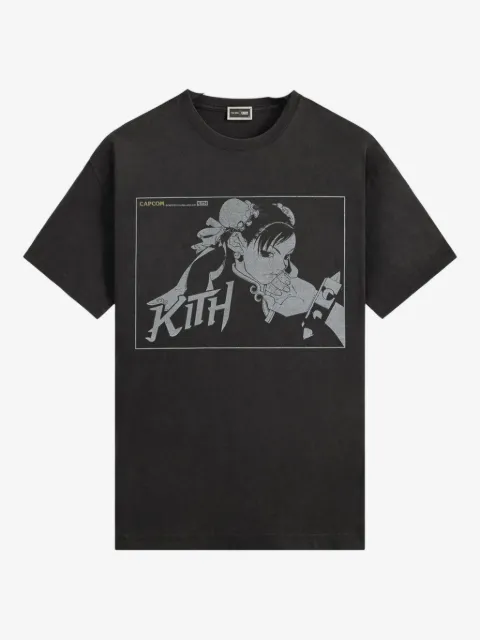 KITH playera con estampado gráfico Chun Li en colaboración con Capcom
