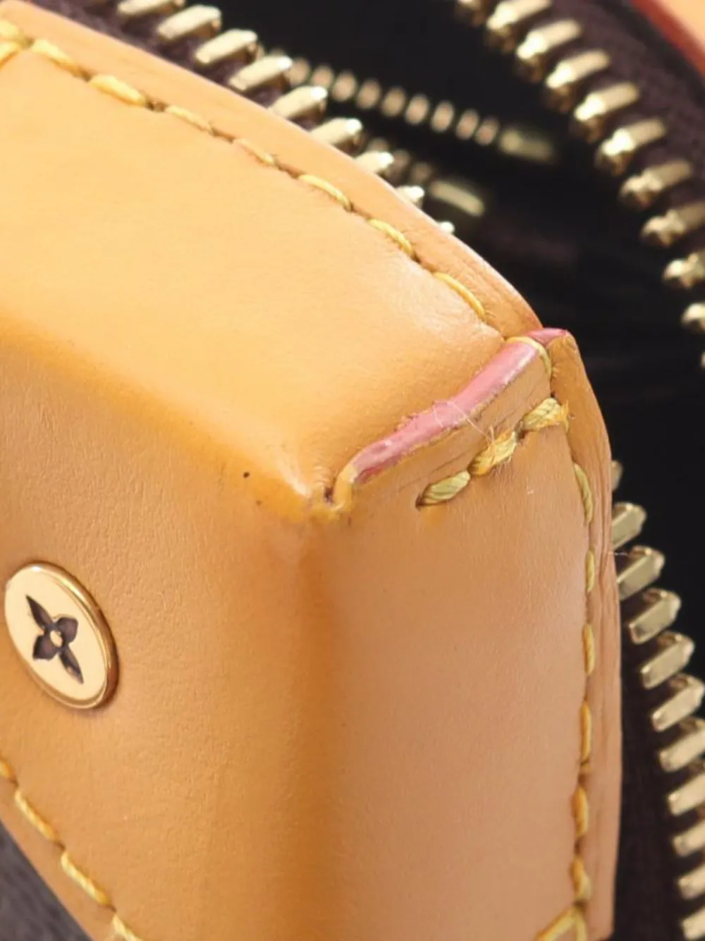 Louis Vuitton Pre-Owned 2022 Monogram Blurry Soft Trunk crossbody bag | Pre-Owned | Image 2