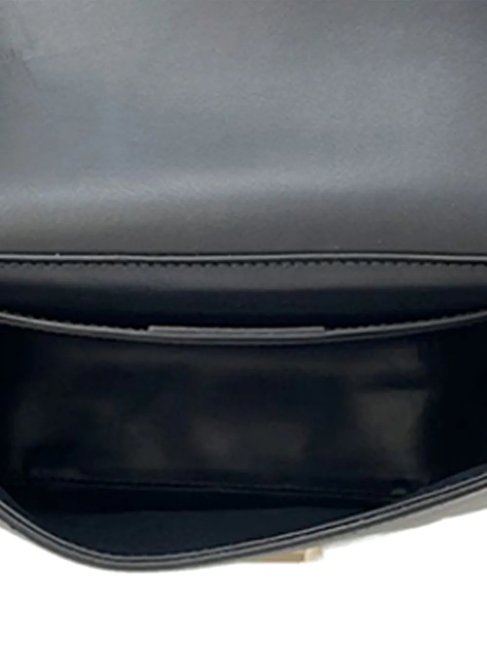 FERRAGAMO Pre-owned 2010-2025 Leather Gancini Flap Crossbody Bag In Black