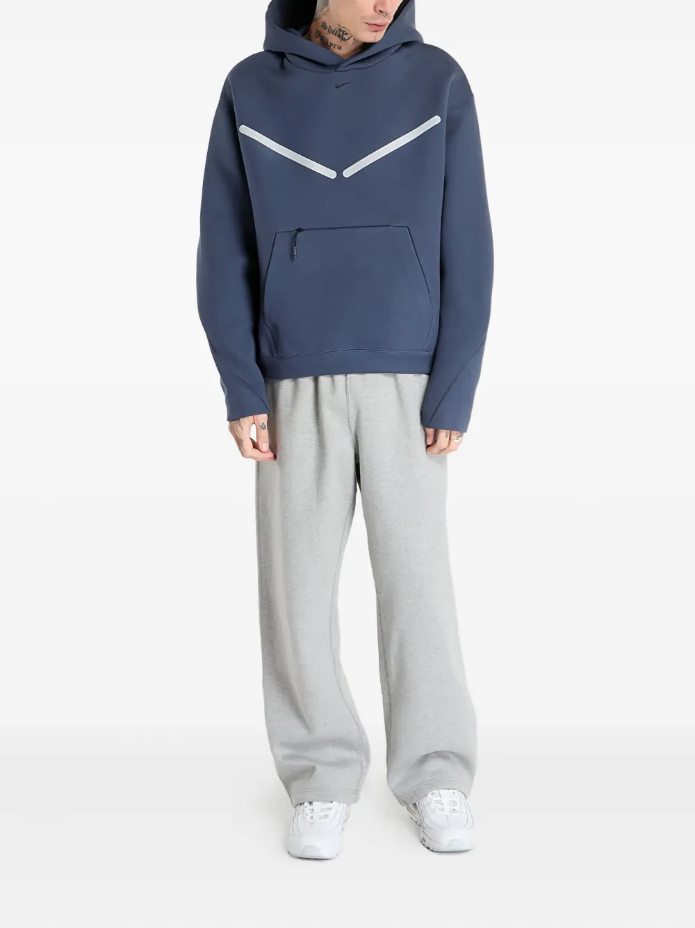 Nike hoodie con apliques reflectantes | Hoodies | Image 2