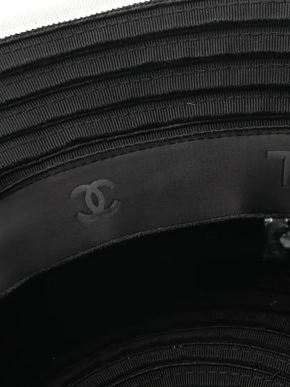 Pre-owned Chanel 1986-1988 Interlocking-cc Bucket Hat In Black