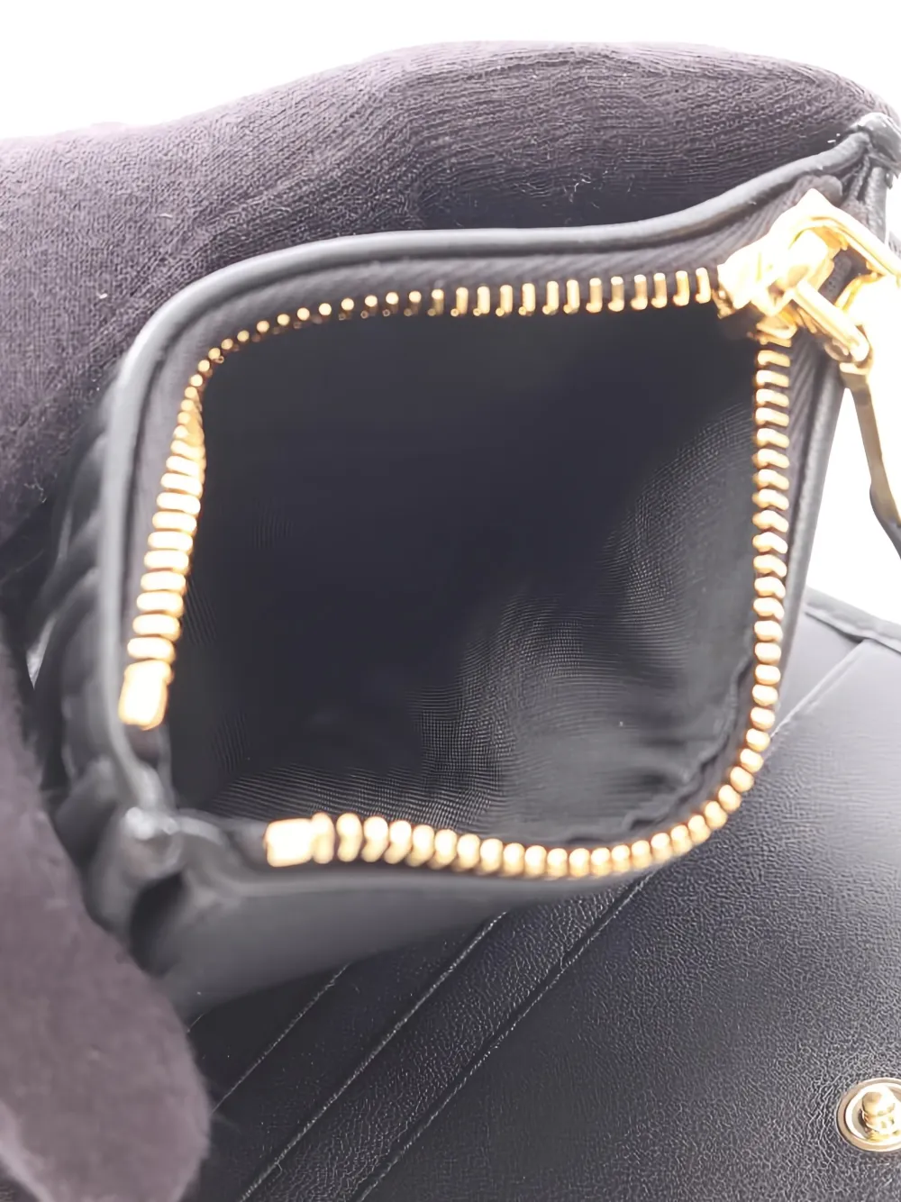 Pre-owned Miu Miu F2020s Matelassé Bi-fold Leather Wallet In Black