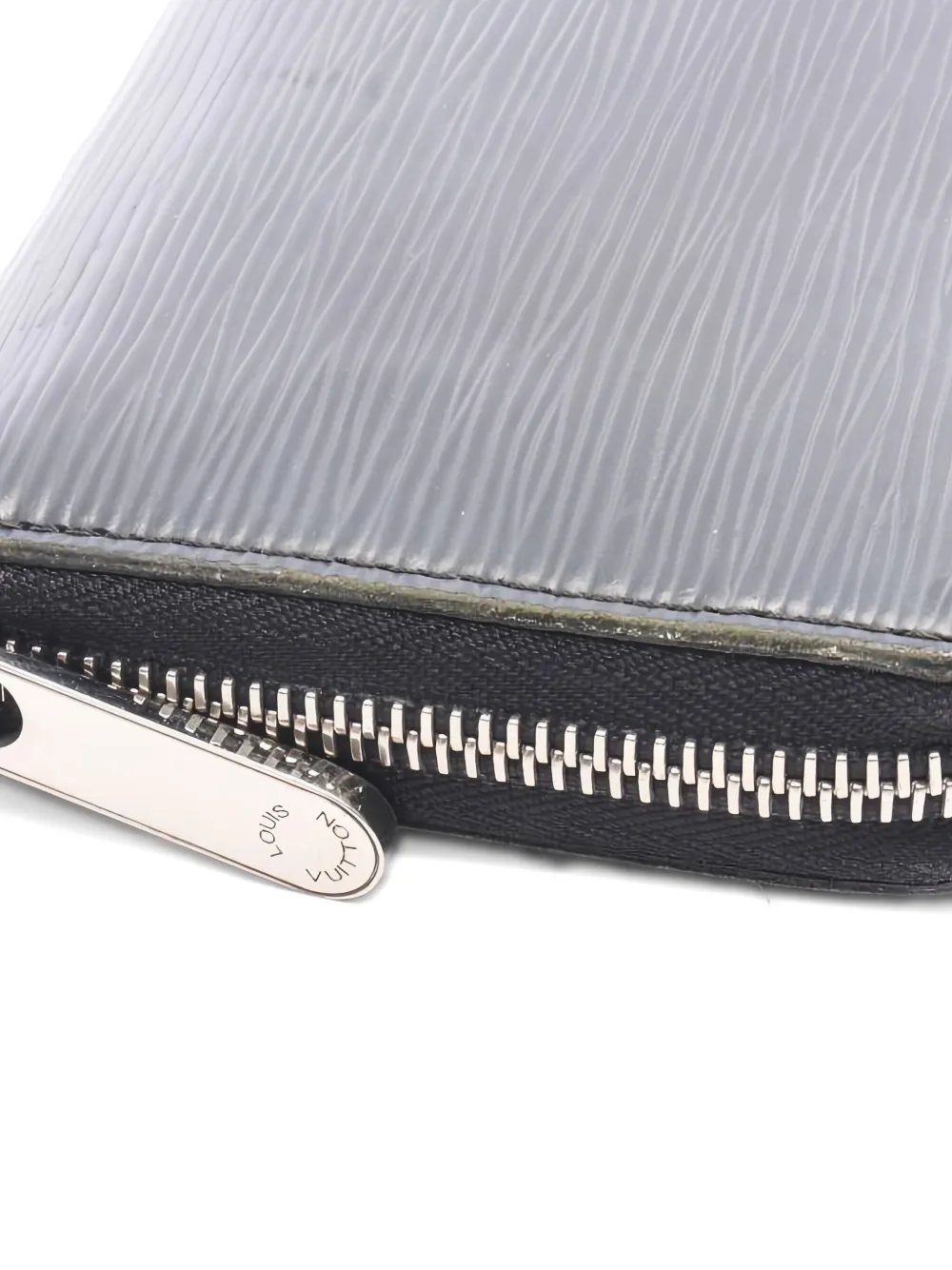 Pre-owned Louis Vuitton 2009 Epi-leather Zip Wallet In Black