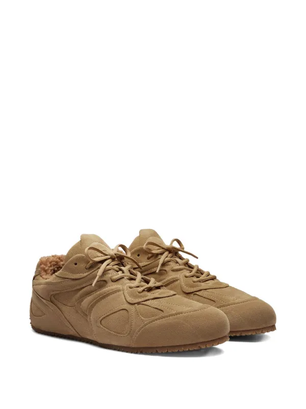 Axel Arigato Slow Shearling Runner スニーカー | ブラウン | FARFETCH JP