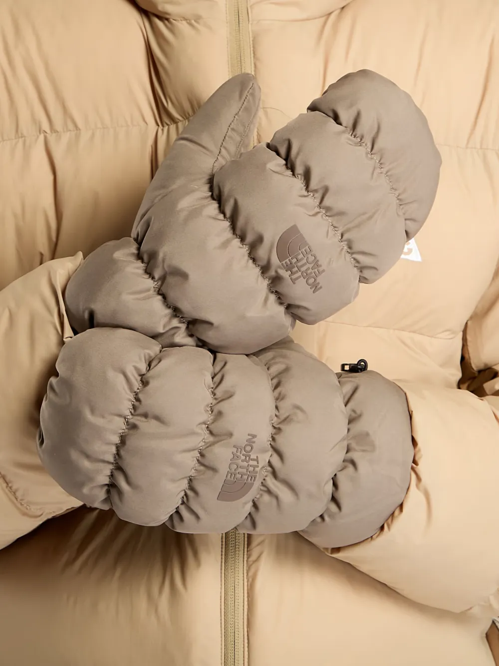 The North Face Montana puffer mittens - ニュートラル