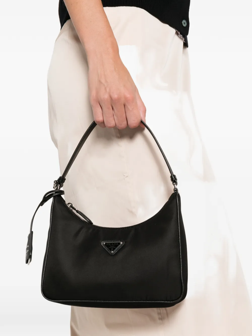 Prada small triangle-logo shoulder bag - Zwart