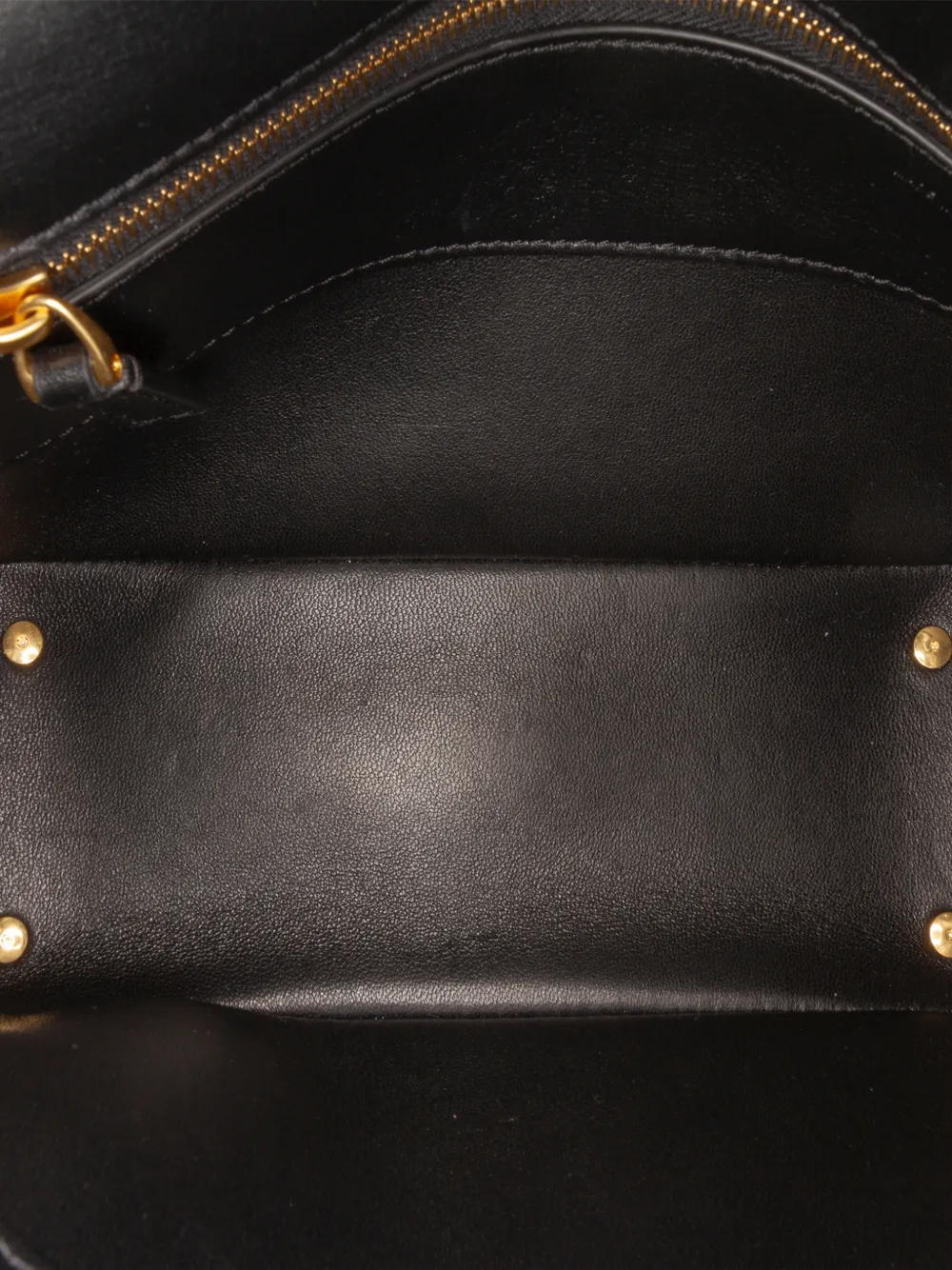 Pre-owned Valentino Garavani 2018-2025 Medium Leather Vlogo Chain Shoulder Bag In Black