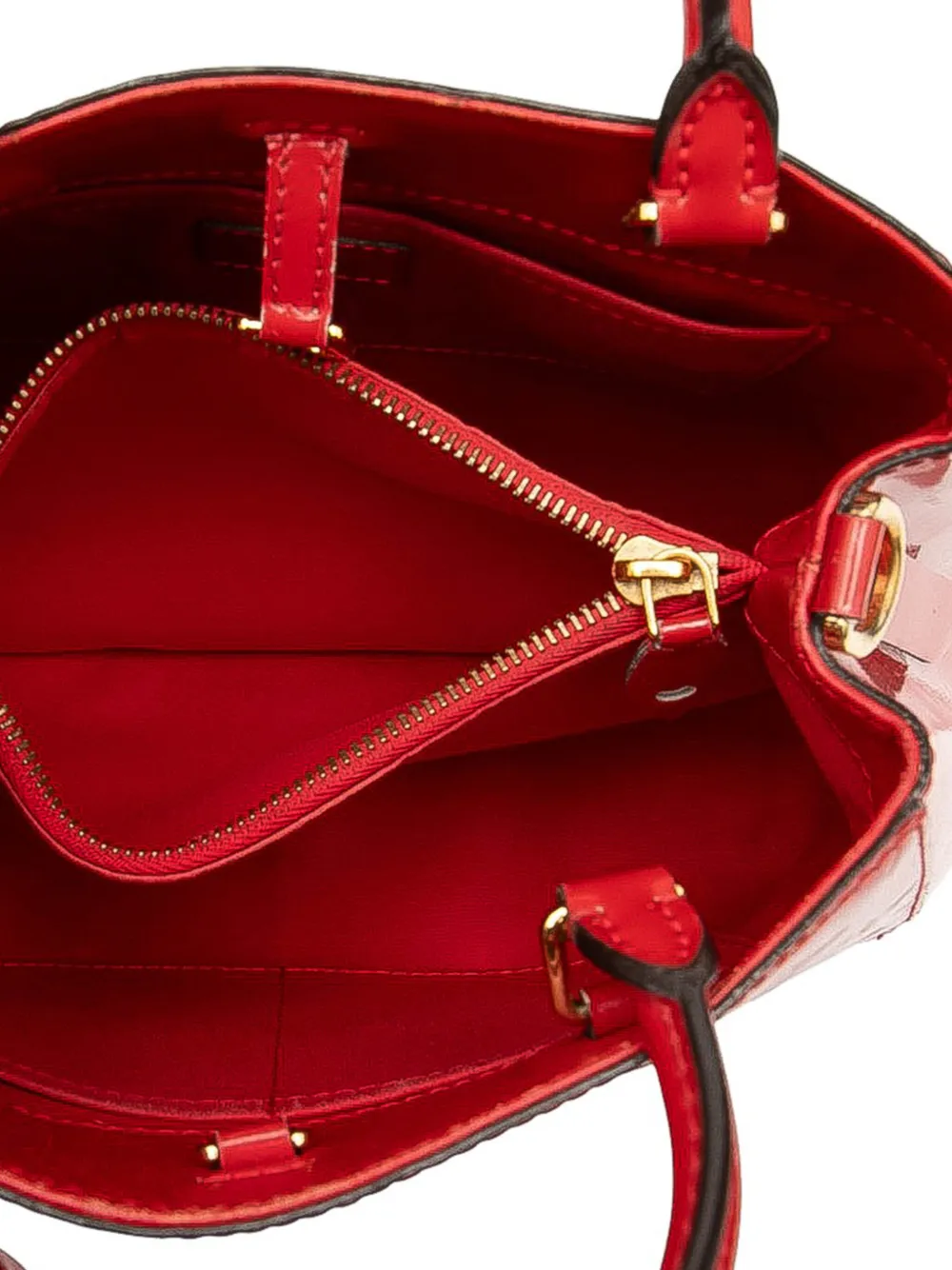 Pre-owned Louis Vuitton 2015 Monogram Vernis Montaigne Bb Satchel In Red